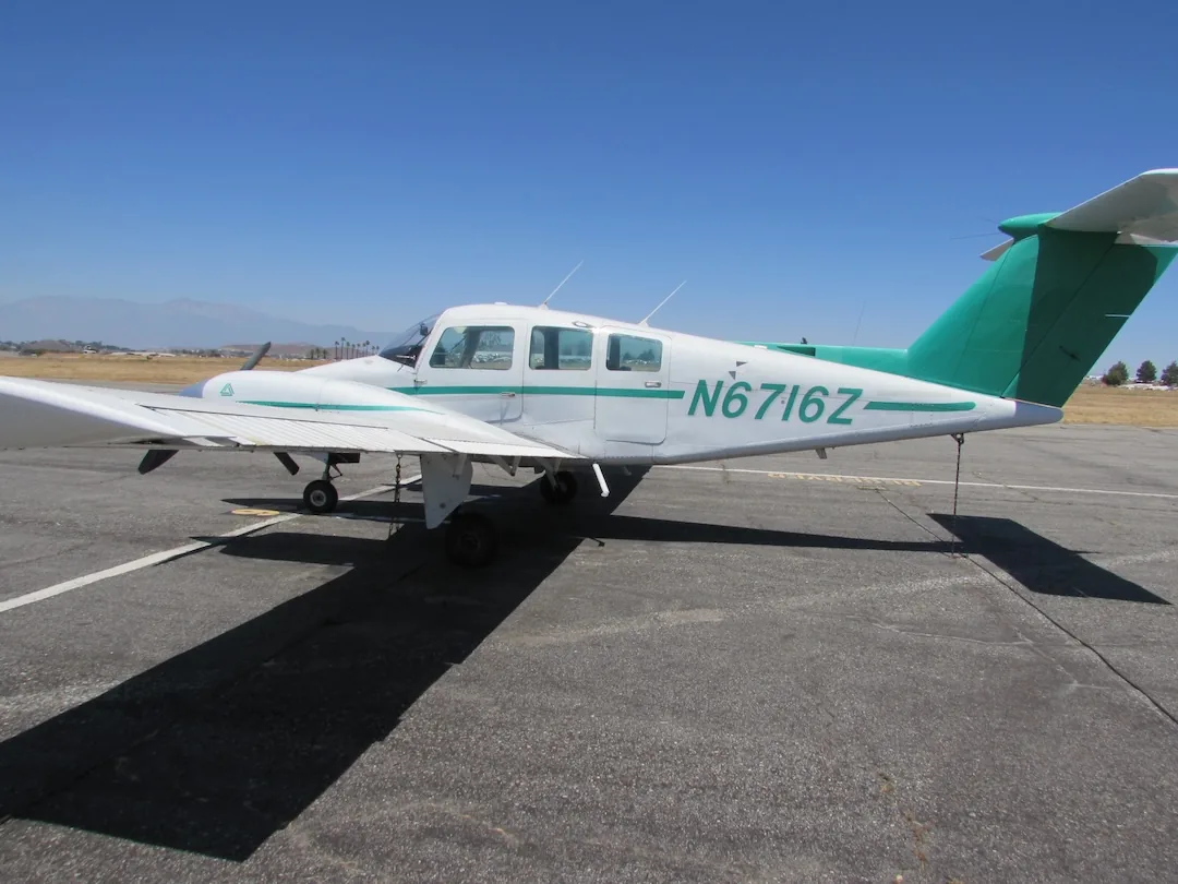 Beechcraft Duchess at KRAL